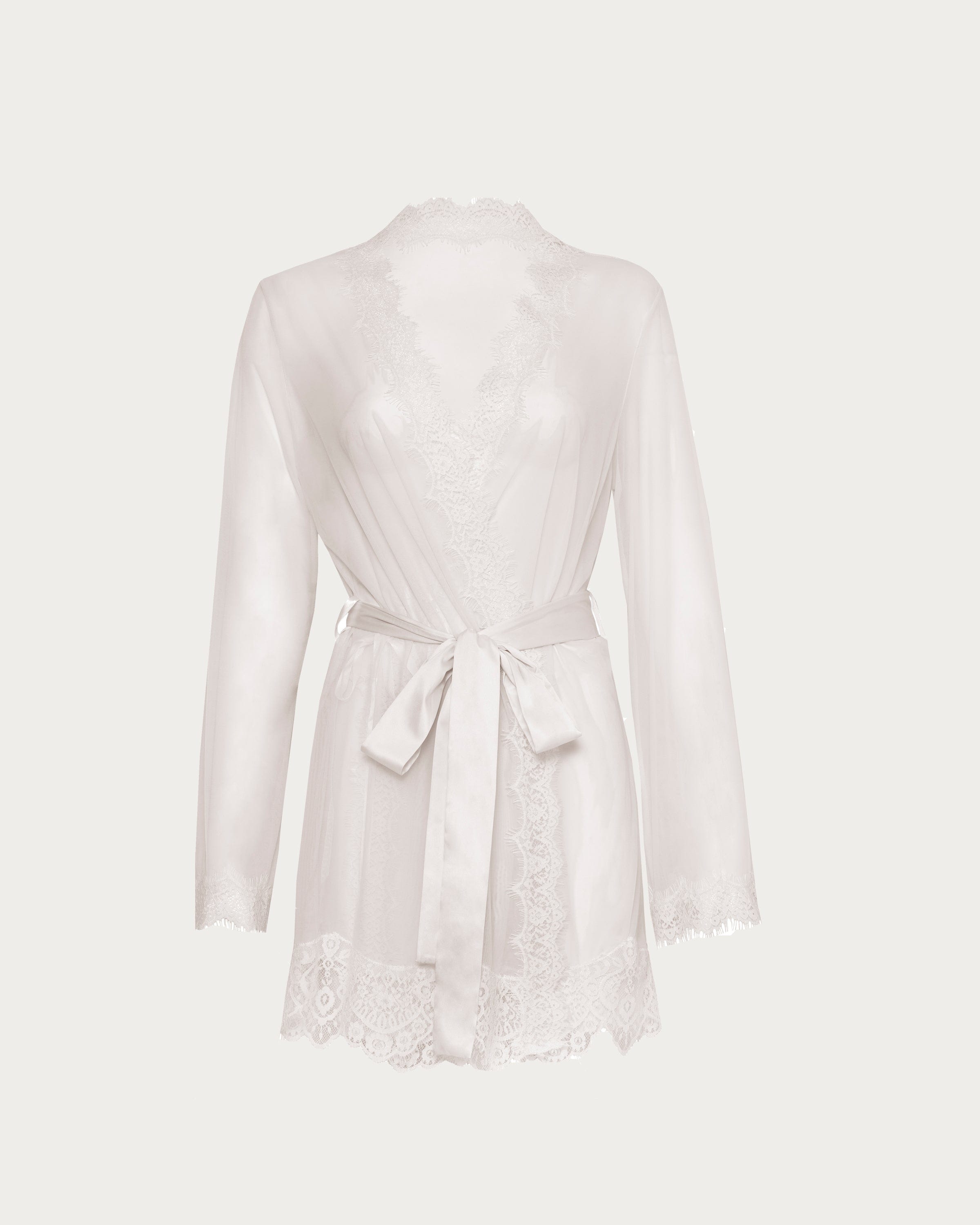 nymph-bata-blanca-encaje-lenceria-lujosa-room-service.


