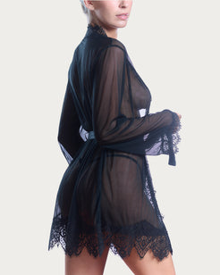 Nymph Bata Negra - Room Service